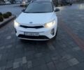 Белый Киа Stonic, объемом двигателя 1.37 л и пробегом 60 тыс. км за 17000 $, фото 1 на Automoto.ua