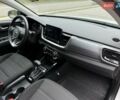 Белый Киа Stonic, объемом двигателя 1.37 л и пробегом 53 тыс. км за 18400 $, фото 46 на Automoto.ua