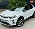 Белый Киа Stonic, объемом двигателя 1.37 л и пробегом 53 тыс. км за 18400 $, фото 1 на Automoto.ua