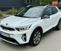 Белый Киа Stonic, объемом двигателя 1.37 л и пробегом 53 тыс. км за 18400 $, фото 15 на Automoto.ua