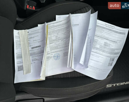 Белый Киа Stonic, объемом двигателя 1.4 л и пробегом 54 тыс. км за 17800 $, фото 15 на Automoto.ua