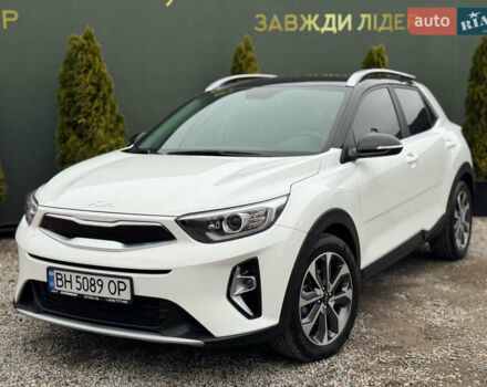 Белый Киа Stonic, объемом двигателя 1.4 л и пробегом 24 тыс. км за 17500 $, фото 11 на Automoto.ua