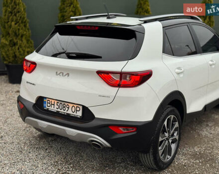 Белый Киа Stonic, объемом двигателя 1.4 л и пробегом 24 тыс. км за 17500 $, фото 8 на Automoto.ua
