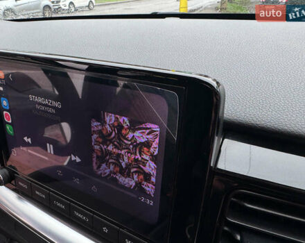 Белый Киа Stonic, объемом двигателя 1.4 л и пробегом 24 тыс. км за 17500 $, фото 35 на Automoto.ua