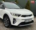 Белый Киа Stonic, объемом двигателя 1.4 л и пробегом 24 тыс. км за 17500 $, фото 7 на Automoto.ua