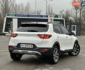 Белый Киа Stonic, объемом двигателя 1.4 л и пробегом 54 тыс. км за 17800 $, фото 4 на Automoto.ua