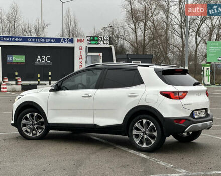 Белый Киа Stonic, объемом двигателя 1.4 л и пробегом 54 тыс. км за 17800 $, фото 7 на Automoto.ua