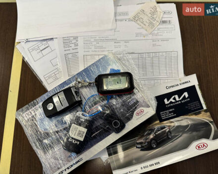 Белый Киа Stonic, объемом двигателя 1.4 л и пробегом 24 тыс. км за 17500 $, фото 18 на Automoto.ua