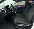 Белый Киа Stonic, объемом двигателя 1.4 л и пробегом 54 тыс. км за 17800 $, фото 9 на Automoto.ua