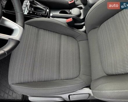 Белый Киа Stonic, объемом двигателя 1.37 л и пробегом 18 тыс. км за 19700 $, фото 47 на Automoto.ua