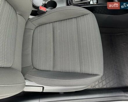 Белый Киа Stonic, объемом двигателя 1.37 л и пробегом 18 тыс. км за 19700 $, фото 66 на Automoto.ua