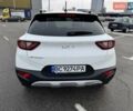 Белый Киа Stonic, объемом двигателя 1.37 л и пробегом 18 тыс. км за 19700 $, фото 5 на Automoto.ua