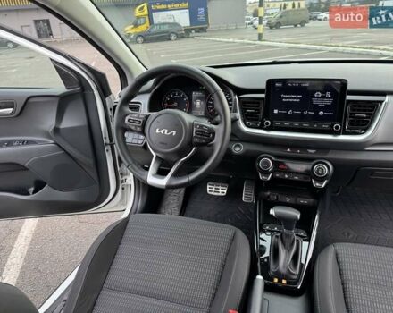 Белый Киа Stonic, объемом двигателя 1.37 л и пробегом 18 тыс. км за 19700 $, фото 40 на Automoto.ua
