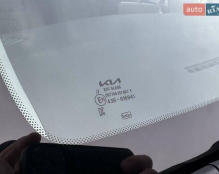 Белый Киа Stonic, объемом двигателя 1.37 л и пробегом 18 тыс. км за 19700 $, фото 12 на Automoto.ua