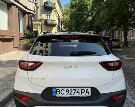 Белый Киа Stonic, объемом двигателя 1.4 л и пробегом 16 тыс. км за 22000 $, фото 5 на Automoto.ua