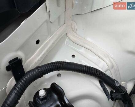 Белый Киа Stonic, объемом двигателя 1.37 л и пробегом 18 тыс. км за 19700 $, фото 19 на Automoto.ua