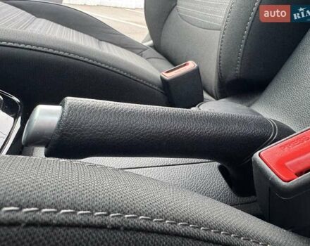 Белый Киа Stonic, объемом двигателя 1.37 л и пробегом 18 тыс. км за 19700 $, фото 44 на Automoto.ua