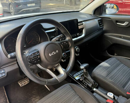 Белый Киа Stonic, объемом двигателя 1.4 л и пробегом 16 тыс. км за 22000 $, фото 9 на Automoto.ua