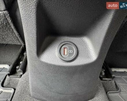 Белый Киа Stonic, объемом двигателя 1.37 л и пробегом 18 тыс. км за 19700 $, фото 58 на Automoto.ua