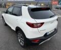 Белый Киа Stonic, объемом двигателя 1.37 л и пробегом 18 тыс. км за 19700 $, фото 3 на Automoto.ua