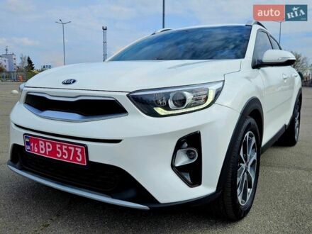 Білий Кіа Stonic, об'ємом двигуна 1.6 л та пробігом 125 тис. км за 14900 $, фото 1 на Automoto.ua