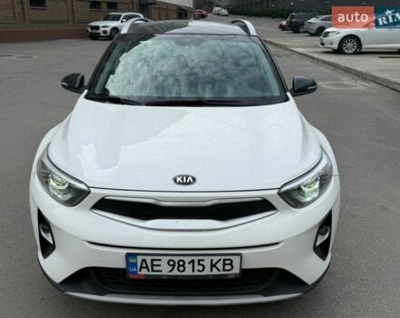 Белый Киа Stonic, объемом двигателя 1.4 л и пробегом 69 тыс. км за 14400 $, фото 1 на Automoto.ua
