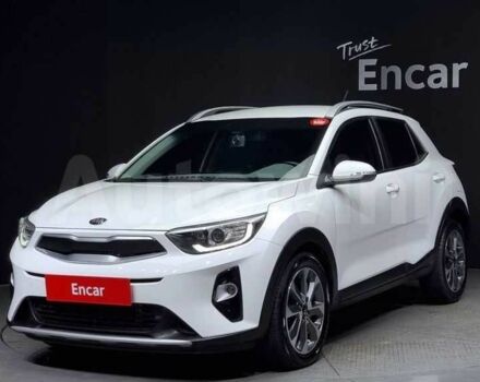 Белый Киа Stonic, объемом двигателя 1.6 л и пробегом 103 тыс. км за 9800 $, фото 1 на Automoto.ua