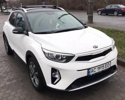 Білий Кіа Stonic, об'ємом двигуна 1.37 л та пробігом 34 тис. км за 18350 $, фото 1 на Automoto.ua