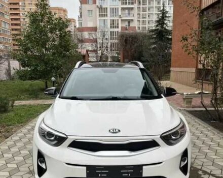 Білий Кіа Stonic, об'ємом двигуна 1.4 л та пробігом 48 тис. км за 14000 $, фото 1 на Automoto.ua