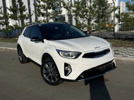 Кіа Stonic 2021 у Запоріжжя на Automoto.ua Білий Кіа Stonic, об'ємом двигуна 1.4 л та пробігом 40 тис. км за 20000 $, фото 1 на Automoto.ua