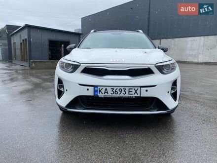 Киа Stonic 2021 в Киеве на Automoto.ua Белый Киа Stonic, объемом двигателя 1.37 л и пробегом 52 тыс. км за 14300 $, фото 1 на Automoto.ua