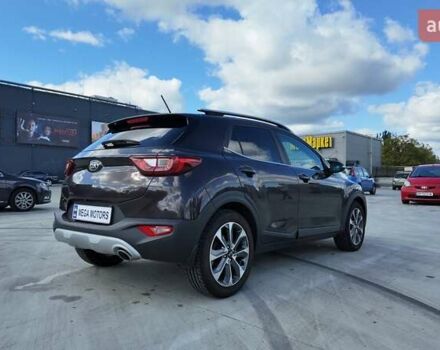 Коричневый Киа Stonic, объемом двигателя 1.37 л и пробегом 190 тыс. км за 14990 $, фото 5 на Automoto.ua
