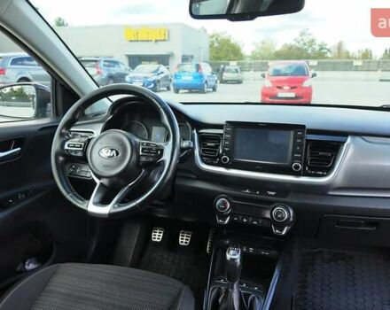 Коричневый Киа Stonic, объемом двигателя 1.37 л и пробегом 190 тыс. км за 14990 $, фото 9 на Automoto.ua