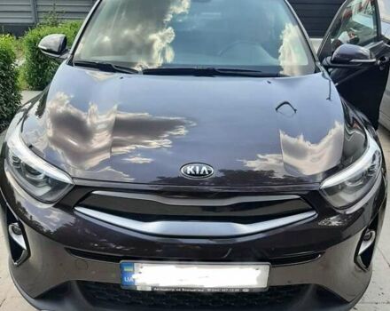 Коричневий Кіа Stonic, об'ємом двигуна 1.37 л та пробігом 100 тис. км за 14100 $, фото 1 на Automoto.ua