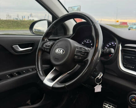 Коричневый Киа Stonic, объемом двигателя 1.37 л и пробегом 95 тыс. км за 17000 $, фото 9 на Automoto.ua