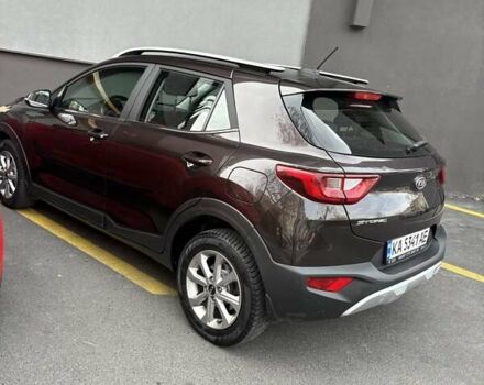 Коричневый Киа Stonic, объемом двигателя 1.37 л и пробегом 80 тыс. км за 16000 $, фото 9 на Automoto.ua