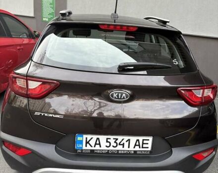 Коричневый Киа Stonic, объемом двигателя 1.37 л и пробегом 80 тыс. км за 16000 $, фото 12 на Automoto.ua
