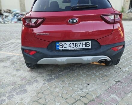 Красный Киа Stonic, объемом двигателя 1.4 л и пробегом 75 тыс. км за 357 $, фото 2 на Automoto.ua