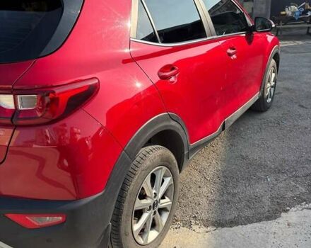 Красный Киа Stonic, объемом двигателя 1.37 л и пробегом 43 тыс. км за 14500 $, фото 7 на Automoto.ua