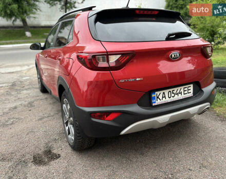 Червоний Кіа Stonic, об'ємом двигуна 1.37 л та пробігом 39 тис. км за 18500 $, фото 3 на Automoto.ua