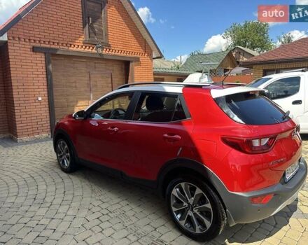 Красный Киа Stonic, объемом двигателя 1.4 л и пробегом 32 тыс. км за 17700 $, фото 5 на Automoto.ua