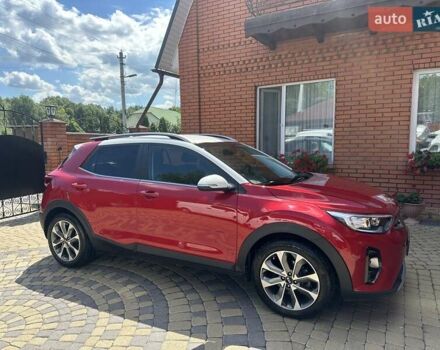 Красный Киа Stonic, объемом двигателя 1.4 л и пробегом 32 тыс. км за 17700 $, фото 3 на Automoto.ua