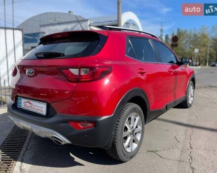 Червоний Кіа Stonic, об'ємом двигуна 1.37 л та пробігом 18 тис. км за 18699 $, фото 5 на Automoto.ua