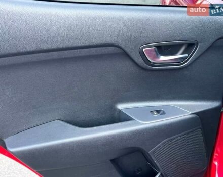 Красный Киа Stonic, объемом двигателя 1.37 л и пробегом 8 тыс. км за 23800 $, фото 59 на Automoto.ua