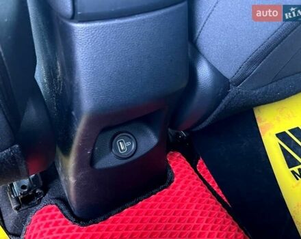 Красный Киа Stonic, объемом двигателя 1.37 л и пробегом 8 тыс. км за 23800 $, фото 67 на Automoto.ua