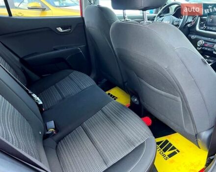 Красный Киа Stonic, объемом двигателя 1.37 л и пробегом 8 тыс. км за 23800 $, фото 70 на Automoto.ua