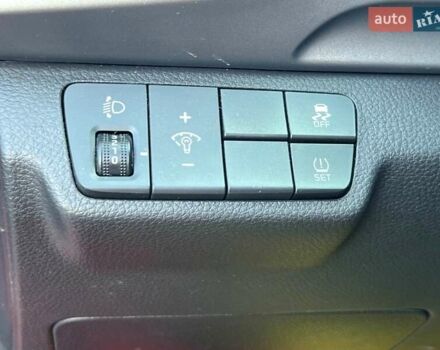 Красный Киа Stonic, объемом двигателя 1.37 л и пробегом 8 тыс. км за 23800 $, фото 39 на Automoto.ua