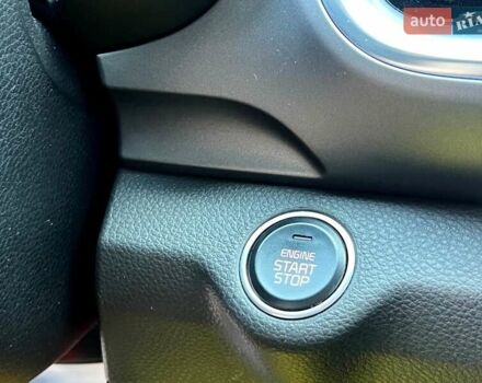 Красный Киа Stonic, объемом двигателя 1.37 л и пробегом 8 тыс. км за 23800 $, фото 54 на Automoto.ua