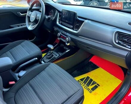 Красный Киа Stonic, объемом двигателя 1.37 л и пробегом 8 тыс. км за 23800 $, фото 74 на Automoto.ua