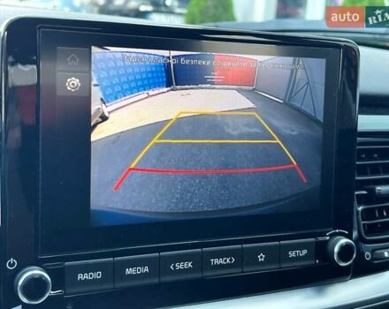 Красный Киа Stonic, объемом двигателя 1.37 л и пробегом 8 тыс. км за 23800 $, фото 47 на Automoto.ua